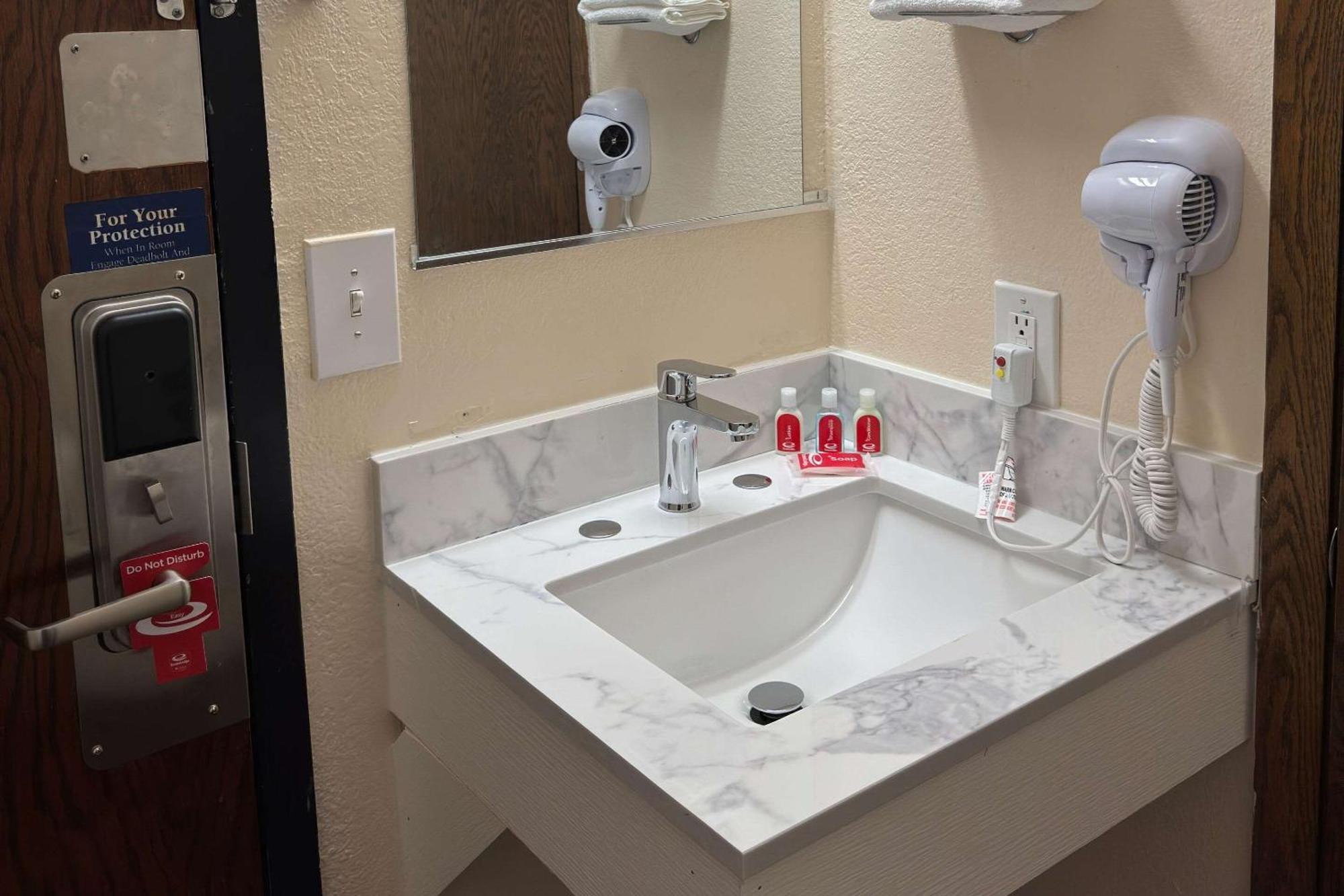 Econo Lodge Waite Park Zewnętrze zdjęcie